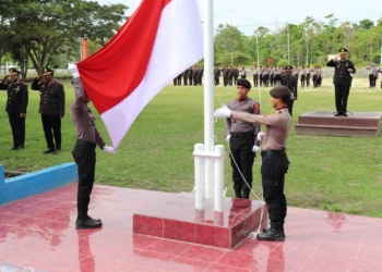Polres Keerom Laksanakan Upacara Bendera Peringati Hari Lahirnya Pancasila