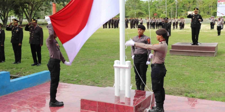 Polres Keerom Laksanakan Upacara Bendera Peringati Hari Lahirnya Pancasila