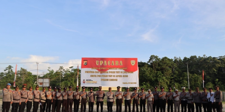 Kapolres Keerom Pimpin Upacara Korps Raport Anggota Polri TMT 1 Juli 2023 dan PNS Polri TMT 1 April 2023