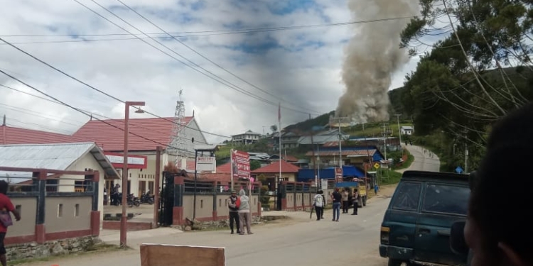 Polres Dogiyai Tangani Kasus Kebakaran di Dua Lokasi Berbeda
