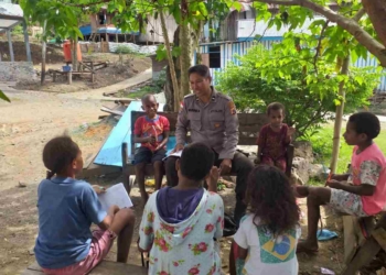 Si-Ipar Didik 5 Anak Putus Sekolah di Abe Pantai