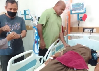 Kapolda Papua Jenguk Personel Polri Yang Menjadi Korban Kerusuhan Dogiyai