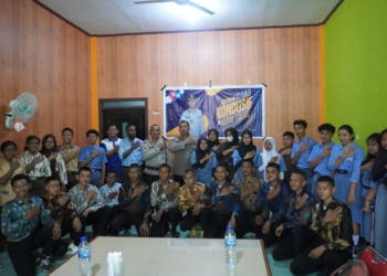 Bid Humas Polda Papua Berikan Pemahaman Cara Penanganan Berita Hoax di Media Sosial Bagi Pelajar di Keerom