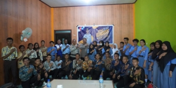 Bid Humas Polda Papua Berikan Pemahaman Cara Penanganan Berita Hoax di Media Sosial Bagi Pelajar di Keerom