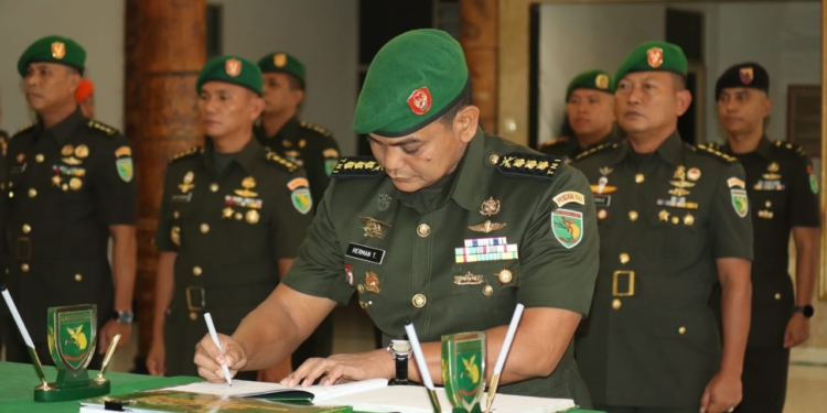 Lepas Jabatan Kapendam, Kolonel Kav Herman Taryaman Jabat Asintel Danpaspampres