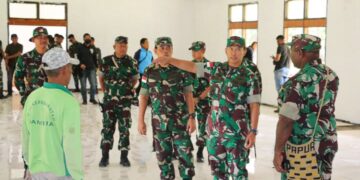 Danrem 172/PWY Tinjau Kegiatan Program Nasional Bakti Papua