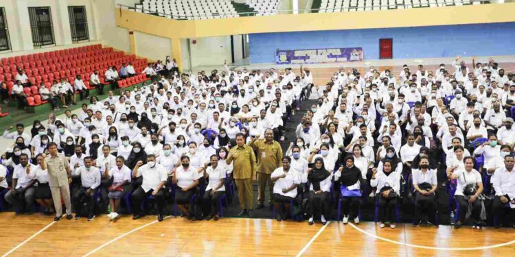 Gubernur Rumasukun Beri Wejangan ke Peserta Ujian CAT Tahap 2