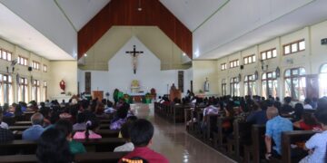 Jalin Silaturahmi, Kapolres Yahukimo Sambangi Gereja Katolik Santo Yosep Dekai