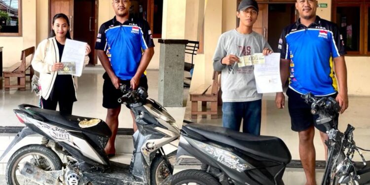 Unit Reskrim Polsek Abepura Serahkan 2 Motor Hasil Curian Kepada Pemiliknya