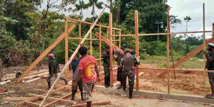 Respon Positive Masyarakat Atas Ajakan Satgas Pamtas Statis RI-PNG Yonif 111/KB Bangun Pasar Rakyat