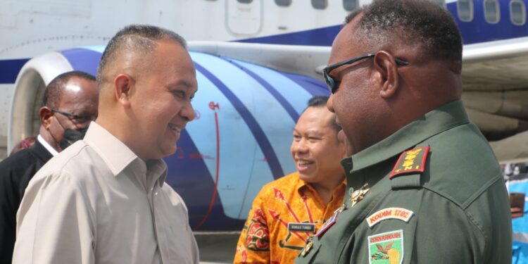 Dandim 1702/Jayawijaya Beri Sambutan Hangat Kepada Pj. Gubernur Papua Pegunungan