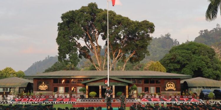 Waasops Panglima TNI Bersama Danrem 173/PVB Melaksanakan Riksiap Ops Satgas Yonif 753/AVT