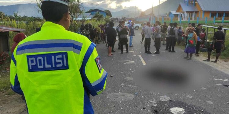 Polisi Tangani Kasus Kecelakaan Yang Akibatkan 2 Orang Meninggal Dunia di Dogiyai