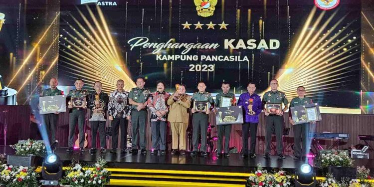 Raih Juara I Kampung Pancasila Kategori Kota, Kodim 1705/Nabire Mendapatkan Penghargaan Kasad