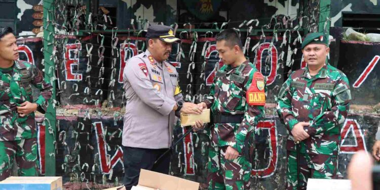 Jalin Sinergitas, Kapolres Jayawijaya Berkunjung Ke Pos Satgas Raider 200/BN Palembang
