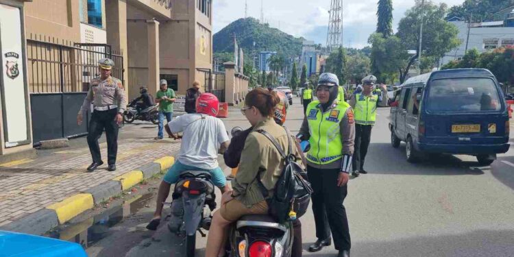 Kepolisian, Jasa Raharja, dan Bapenda Jayapura Bergerak Bersama untuk Keselamatan Berkendara
