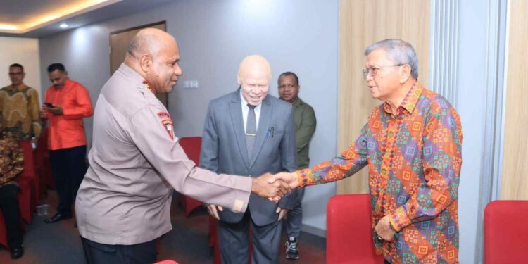 Kapolda Papua Hadiri Pelantikan Pengurus Dewan Pimpinan API Provinsi Papua Periode 2023-2028