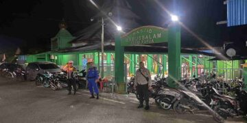 Pengamanan Tarawih Polres Kepulauan Yapen, Wujud Pelayanan Polri dalam Membangun Kondusifitas