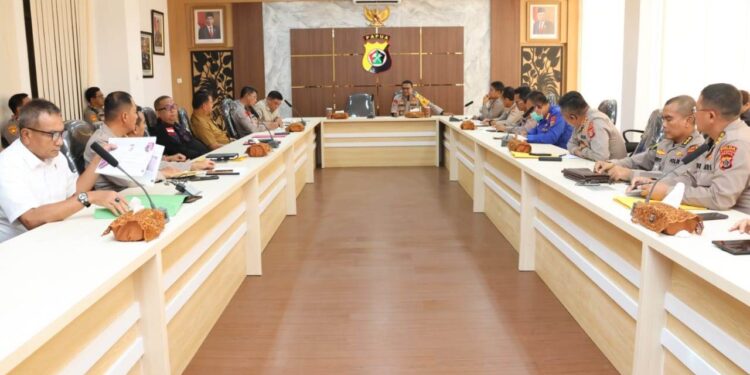 Wakapolda Papua Pimpin Rapat Evaluasi Kinerja Satuan Kerja Polda Papua