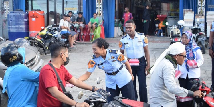 Lapas Abepura Bagi Takjil Gratis di Tengah Ramadhan