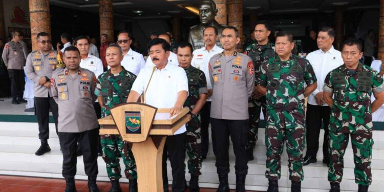 Menko Polhukam : TNI-Polri Siap Mendukung Pilkada Serentak di Papua