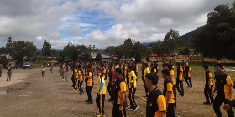 Tingkatkan Sinergitas,TNI-Polri Laksanakan Olahraga Bersama