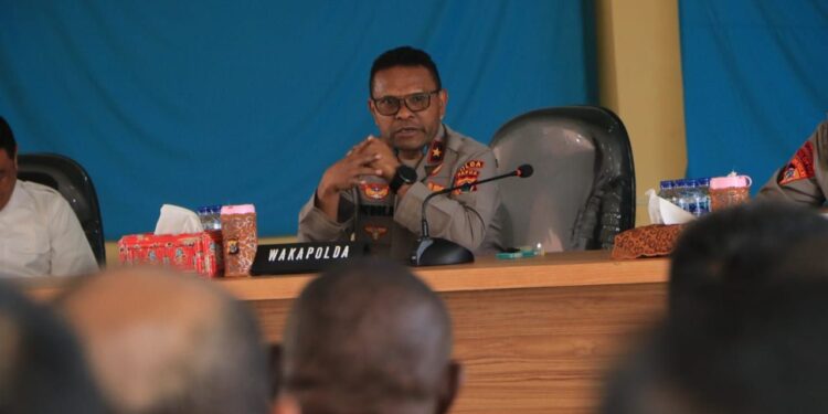 Wakapolda Papua Berikan Arahan Kepada Bhabinkamtibmas Jajaran Polresta Jayapura Kota