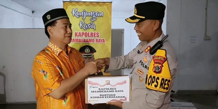 Bantuan Kemanusiaan untuk Korban Kebakaran dari Polres Mamberamo Raya