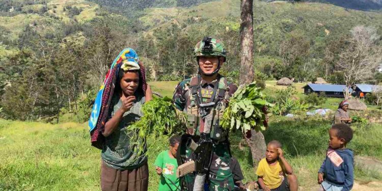 Ksatria Raja Pandhita Borong Hasil Bumi Mama Papua
