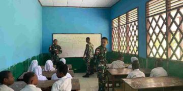 Pengabdian di Tapal Batas RI-PNG, Ajarkan Calistung Siswa SD Kampung Baidub