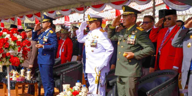 Pangdam XVII/Cenderawasih Menghadiri Upacara Hari Bhayangkara Ke-78 Di Stadion Mandala Jayapura