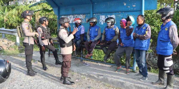 Jelang Pilkada 2024, Personel Gabungan di Puncak Jaya Gelar Patroli Dialogis Cipta Kondisi di Seputaran Kota Mulia
