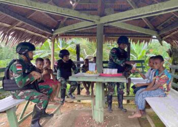 Dengan Sentuhan Kecil Ini, Satgas Pamtas Yonif 111/KB Diakui Keberadaanya Oleh Masyarakat Perbatasan Papua Selatan