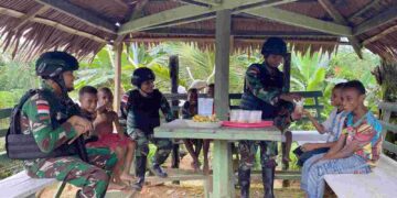 Dengan Sentuhan Kecil Ini, Satgas Pamtas Yonif 111/KB Diakui Keberadaanya Oleh Masyarakat Perbatasan Papua Selatan
