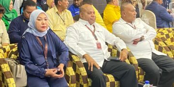 Jalani Debat Pertama, Cagub  MDF di Dampingi Sang  Istri Tercinta