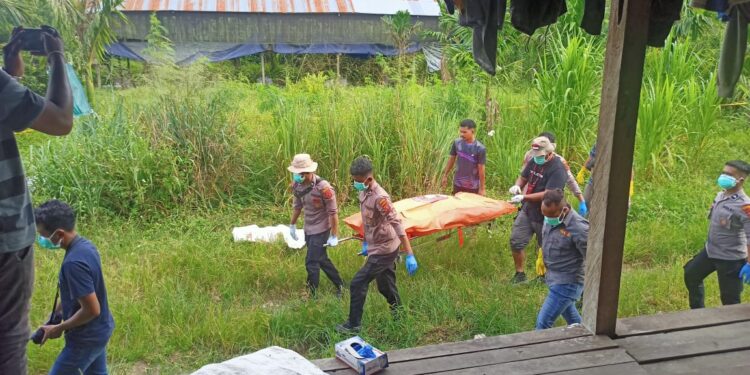 Polisi Evakuasi Penemuan Mayat Di Keerom