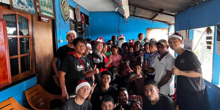 Admepa Berbagi Kasih Natal ke Panti Asuhan dan Panti Jompo Air Mata Mama Kota Jayapura