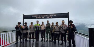 Kunjungan Kerja Kapolda Papua Tengah di Pos Merah Putih Satgas Yonif Raider 715/MTL Puncak Jaya