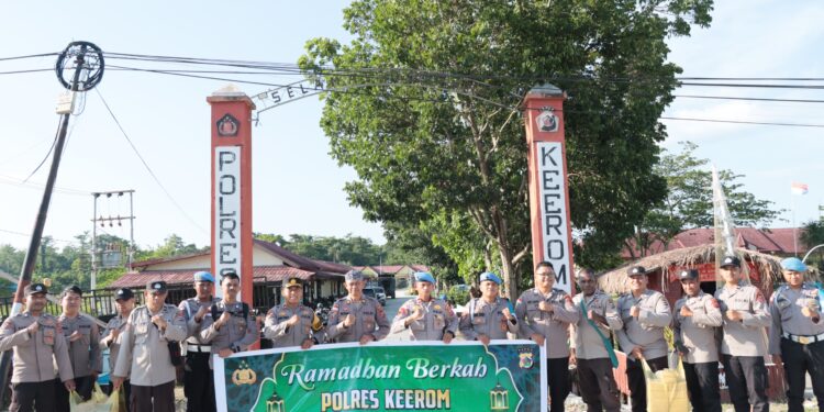 Polres Keerom Kembali Berbagi Takjil Buka Puasa