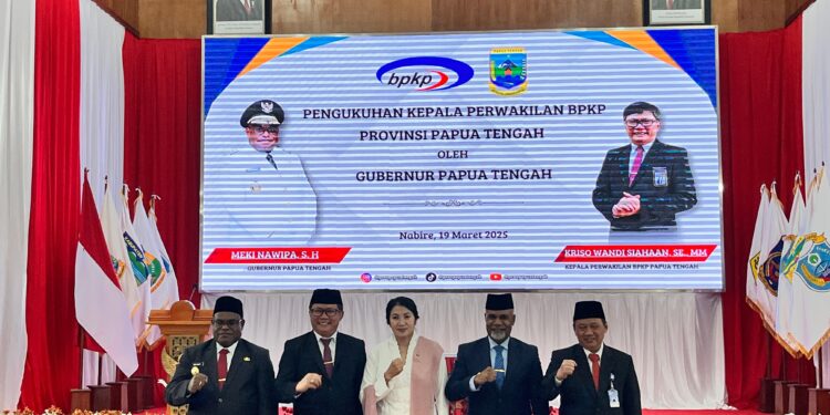 Meningkatkan Akuntabilitas dan Pembangunan Daerah