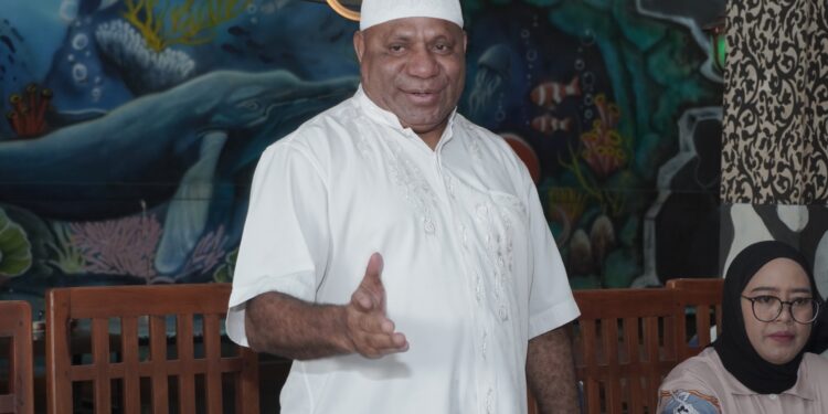 Sosok Mathius Derek Fakhiri di Mata Alumni SMA Negeri 2 Jayapura