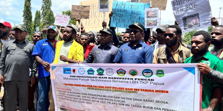 Ratusan Mahasiswa Puncak Gelar Aksi Damai di DPRP Papua Tengah, Tuntut Penarikan Militer dan Pembentukan Pansus