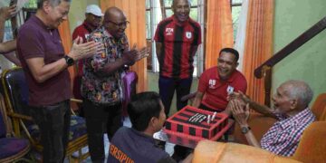 Rayakan Ulang Tahun Ke-62, Ketua Umum Persipura Sowan Ke Pendiri Klub