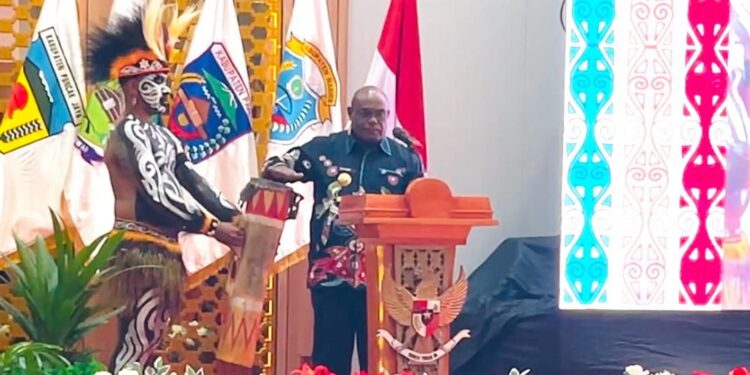 Gubernur Meki Nawipa Resmi Buka Musrenbangda 2026: Fokus pada Penguatan SDM dan Tata Kelola Pemerintahan