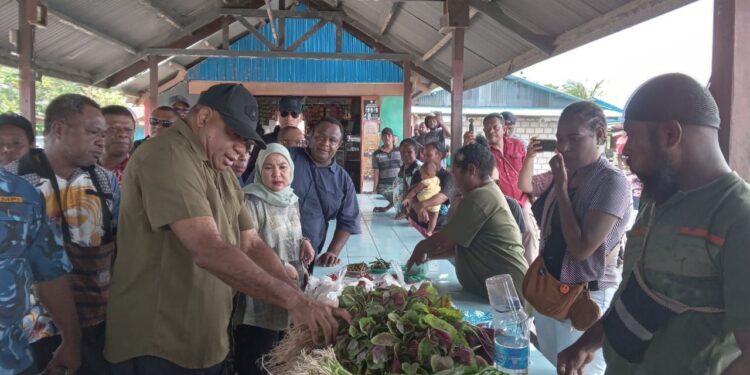 Masyarakat di Pasar Yahim Sentani Komitmen Dukung MDF Jadi Gubernur