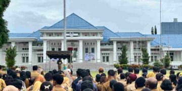 Pimpin Apel Awal Bulan, Bupati Nabire Tekankan  Pentingnya Optimasi Kerja ASN