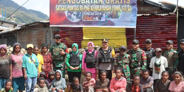 Kapolres Puncak Jaya Hadiri Kegiatan Pengobatan Gratis dan Pembagian MBG di Distrik Ilu