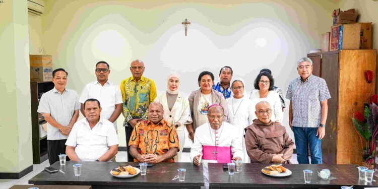 Uskup Jayapura Yanuarius You Himbau Tokoh Agama di Papua Bersikap Netral