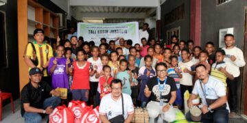 Jurnalis Berbagi, Salurkan Tali Kasih ke Panti Asuhan dan Ponpes di Papua