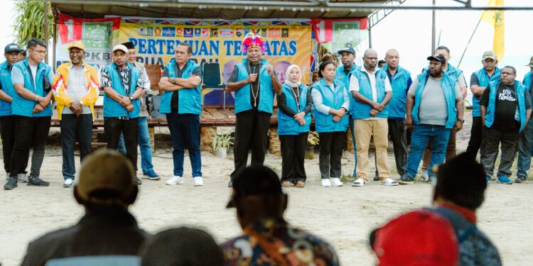 Matius Fakhiri Janji Bangun Bandar Udara dan Industri Perikanan Taraf Internasional di Biak Numfor